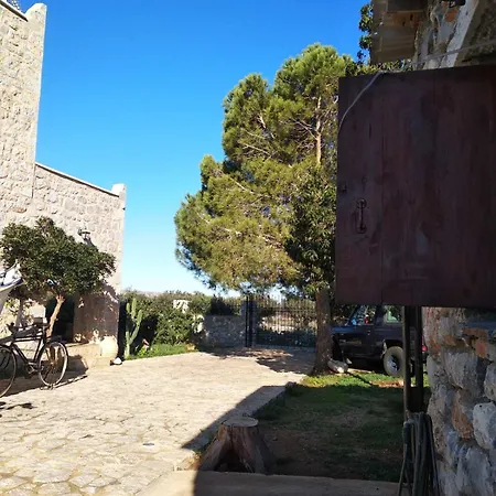 μεδ-οίκων γιατριάνων House